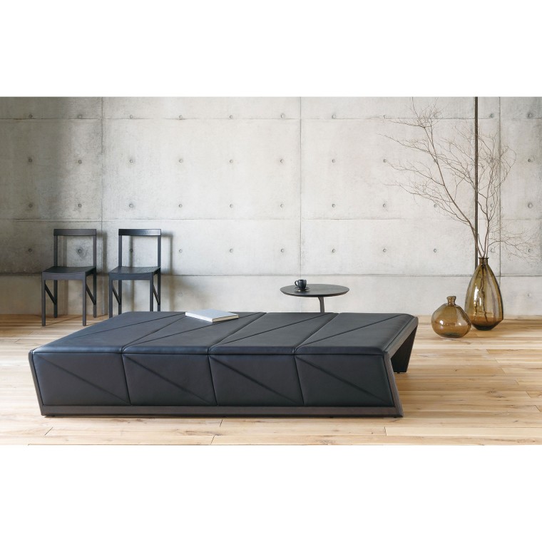 NAKKA One Arm Easy Chair L(R) | CONDE HOUSE